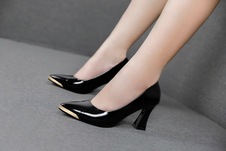 https://elisaa.vn/wp-content/uploads/2024/07/giay-cao-got-ella-7cm-bit-mui-kieu-dang-thanh-lichtre-trung-es683-1138-10.jpg