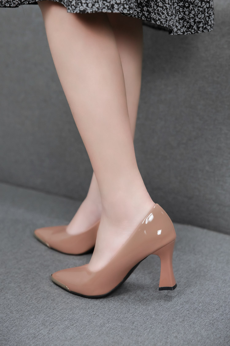 https://elisaa.vn/wp-content/uploads/2024/07/giay-cao-got-ella-7cm-bit-mui-kieu-dang-thanh-lichtre-trung-es683-1138-15.jpg