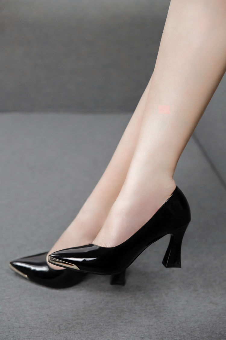 https://elisaa.vn/wp-content/uploads/2024/07/giay-cao-got-ella-7cm-bit-mui-kieu-dang-thanh-lichtre-trung-es683-1138-9.jpg