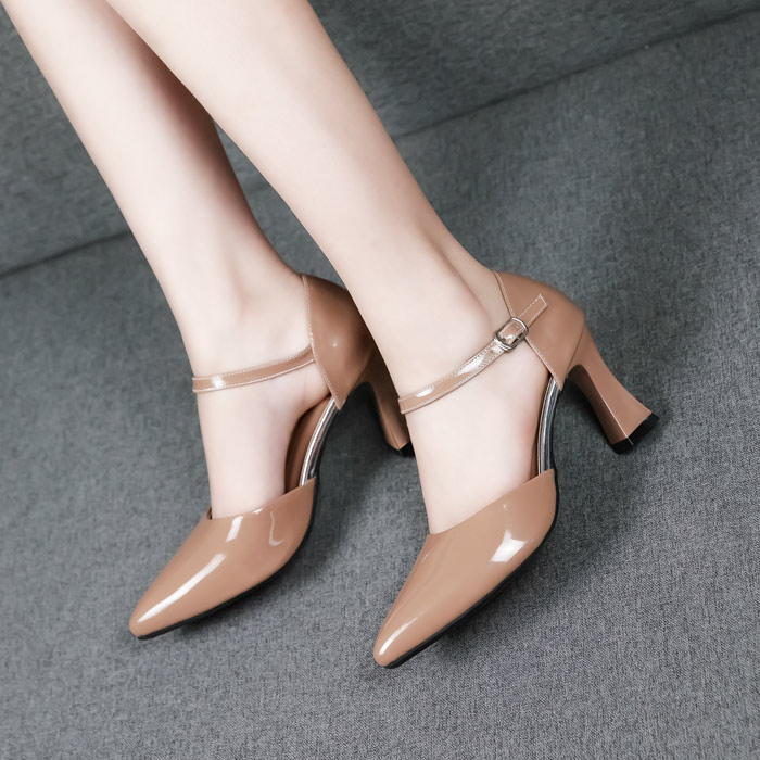 https://elisaa.vn/wp-content/uploads/2024/07/giay-sandal-cong-so-ella-7cm-thanh-lich-cuon-hut-es662-929-10.jpg