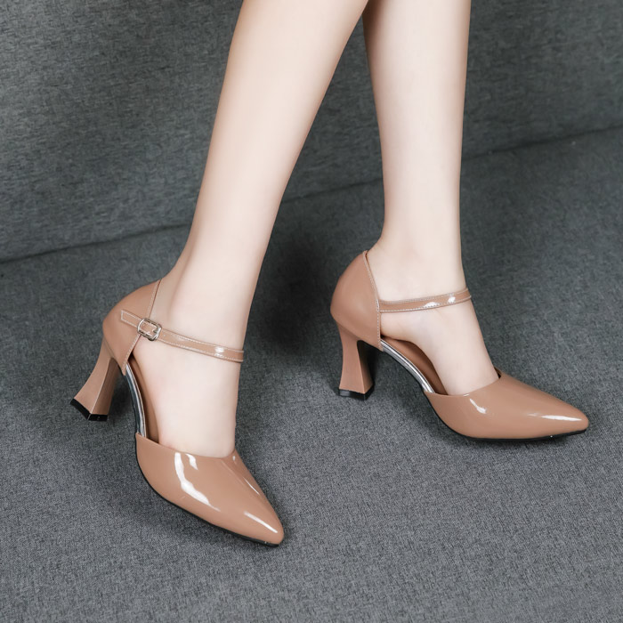 https://elisaa.vn/wp-content/uploads/2024/07/giay-sandal-cong-so-ella-7cm-thanh-lich-cuon-hut-es662-929-11.jpg
